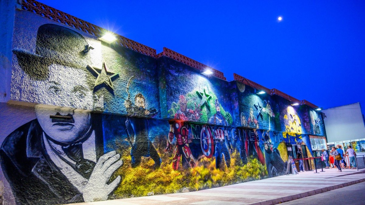 Terrazas de Aguadulce: el mejor cine bajo las estrellas.