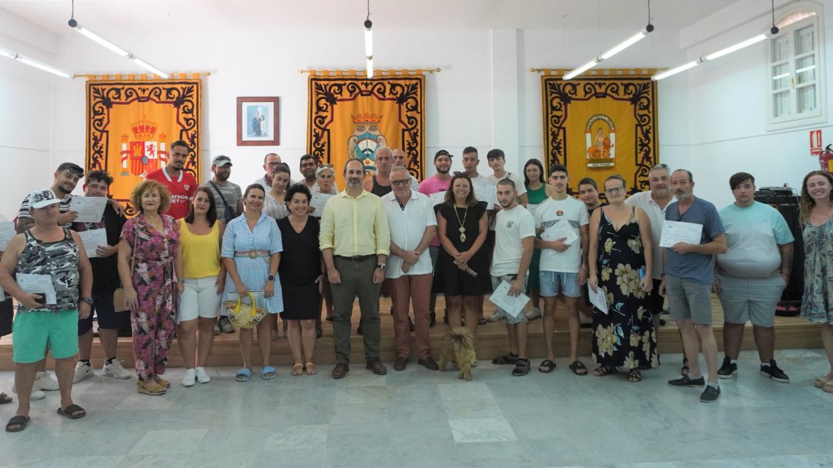 Imagen de los alumnos titulados en la segunda edición de formación sobre el desmantelamiento de la central térmica de Carboneras.