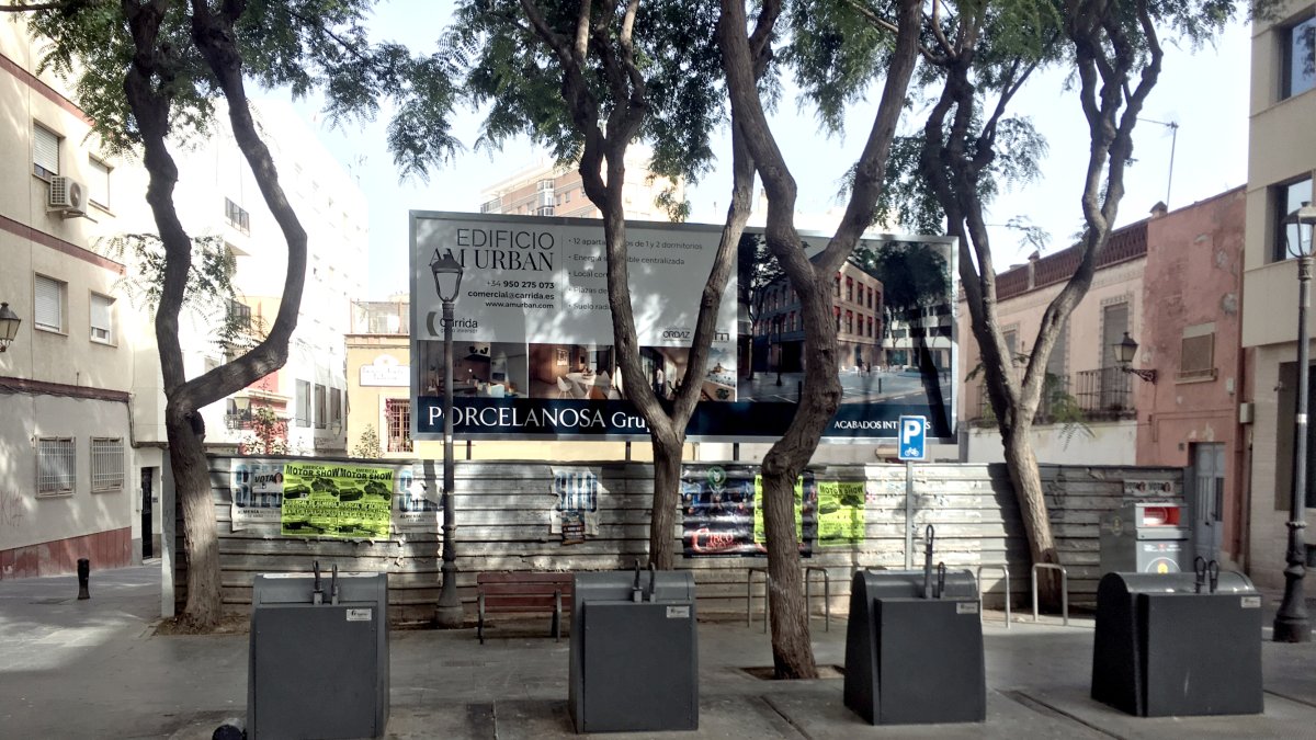 Cartel anunciador de la promoción en la Plaza Marín.