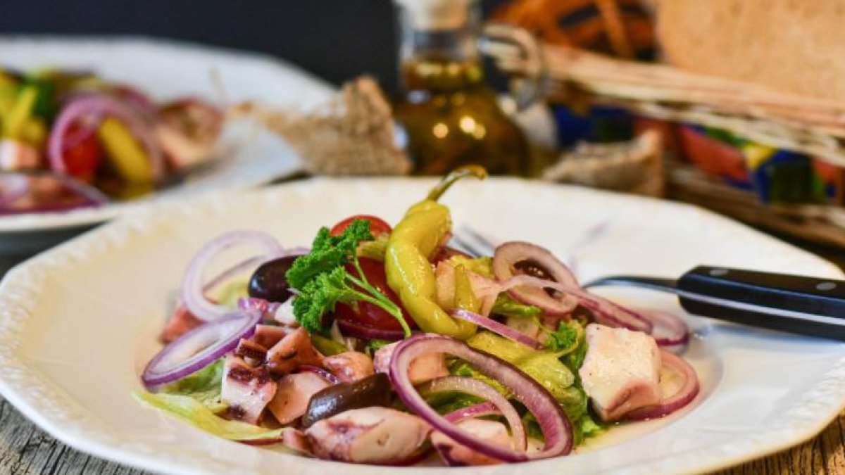 Ensalada con pulpo para cenar.