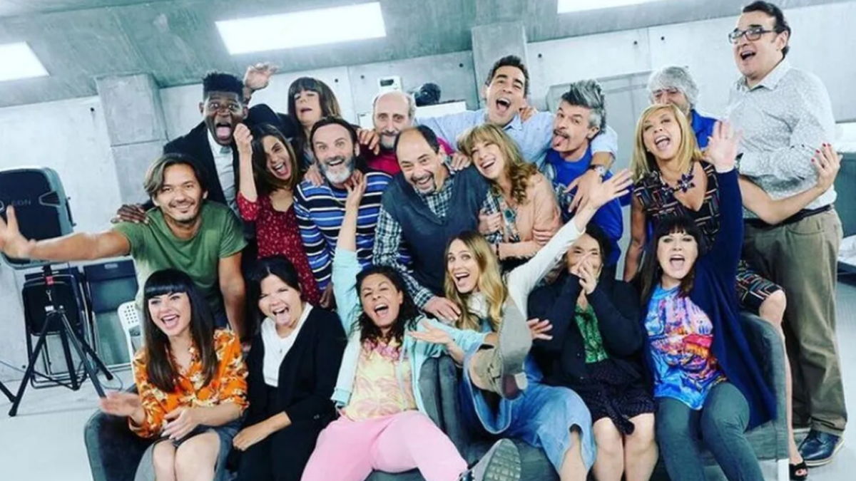 Elenco de la serie.