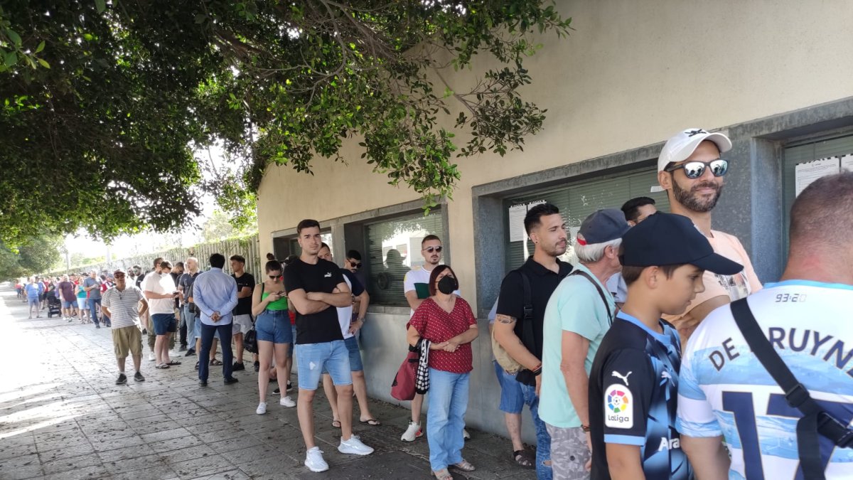 Vuelven las colas al Power Horse Stadium.