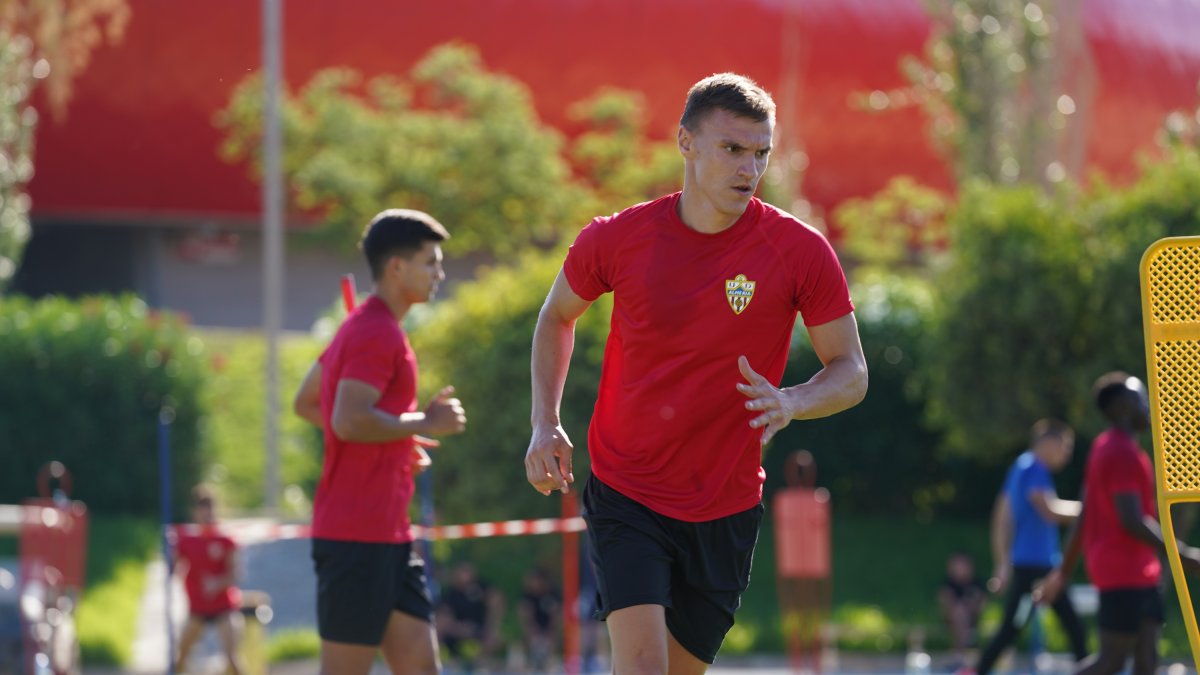 El futuro de Maras no está en el Almería.