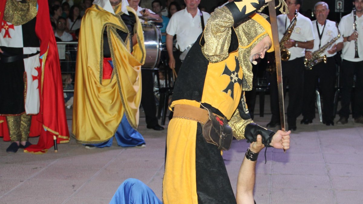 Senés celebra la festividad de Moros y Cristianos.