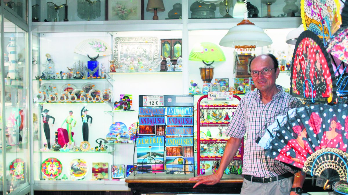 No existe otra tienda parecida a la del Valenciano, tan fiel a su estilo, tan parecida aaquella que nació en 1870.