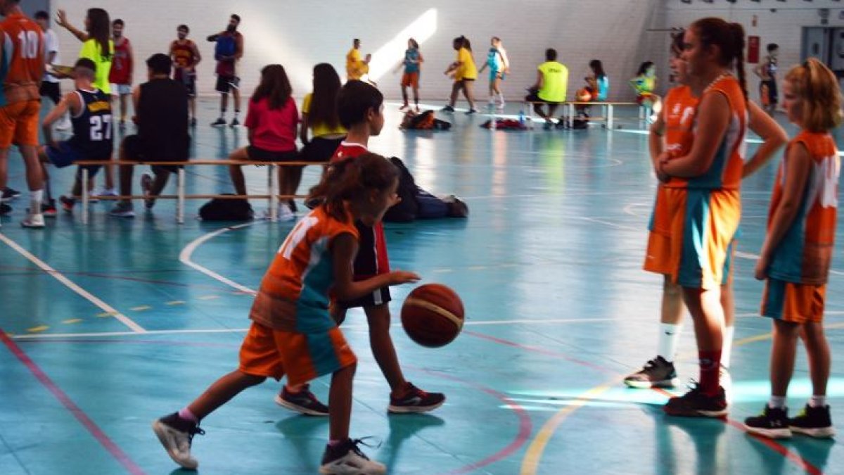 El baloncesto de base siempre presente en la Feria de Almería.