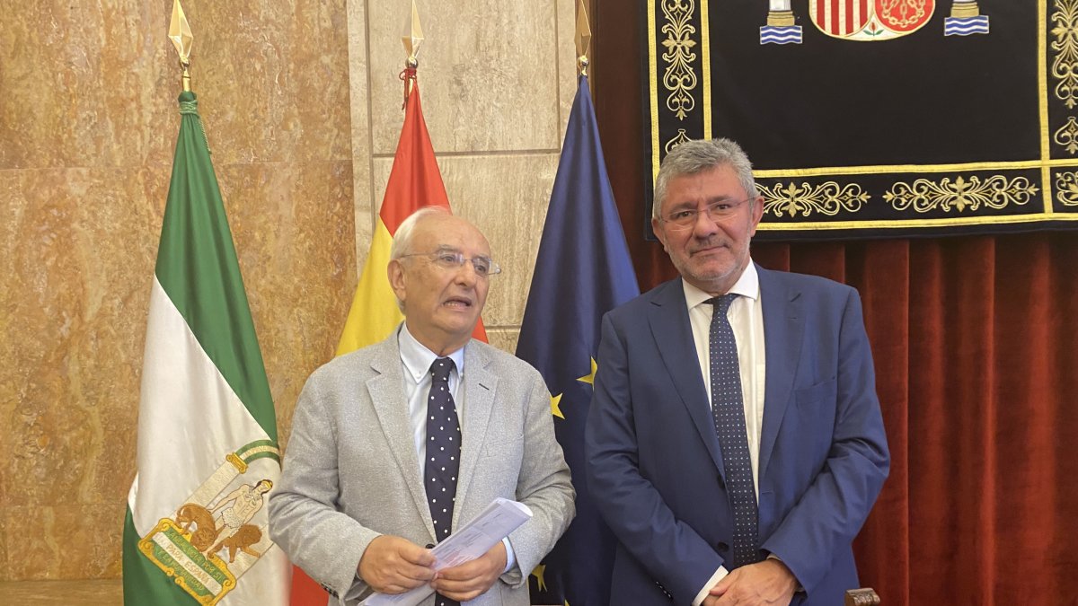 Manuel de la Fuente y Juan Ramón Fernández, subdelegado en funciones.