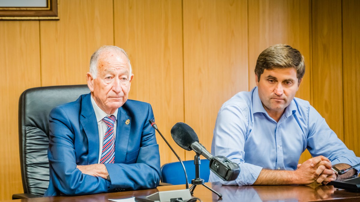 Gabriel Amat, alcalde de Roquetas, y José Juan Rodríguez, concejal.