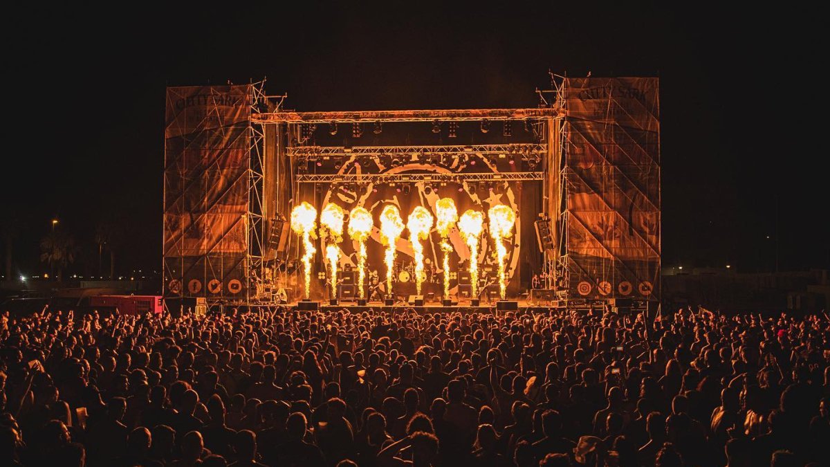 Un momento durante la actuación de SA. Foto: The Juergas Rock.