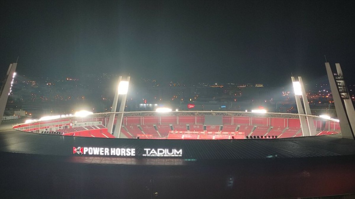 Así está el Power Horse Stadium este lunes por la noche.