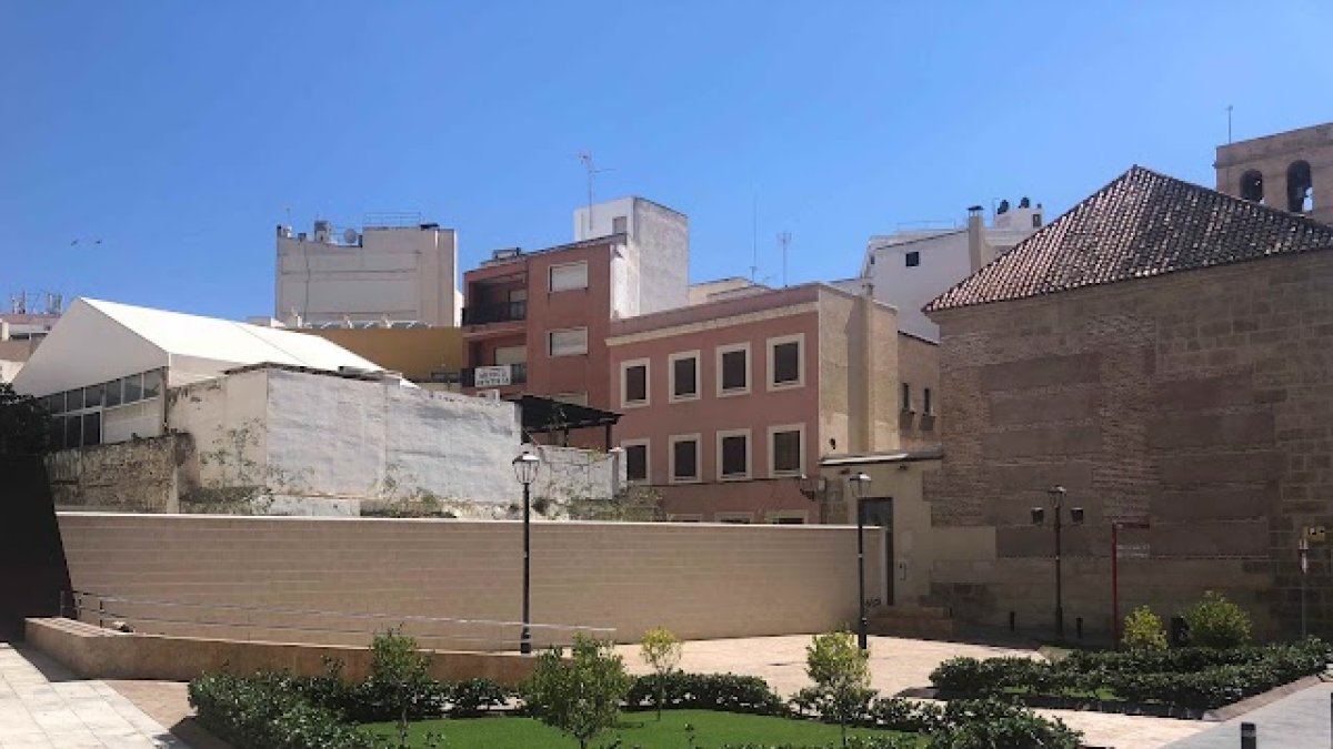 La plaza Tomatito tendrá, por primera vez, un ambigú en Feria.