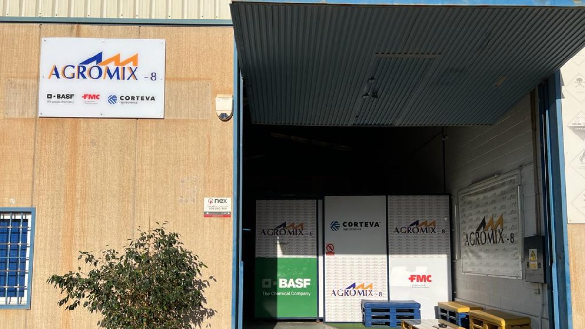 Desarrolla su actividad principal como plataforma de compras de un grupo de empresas asociadas.