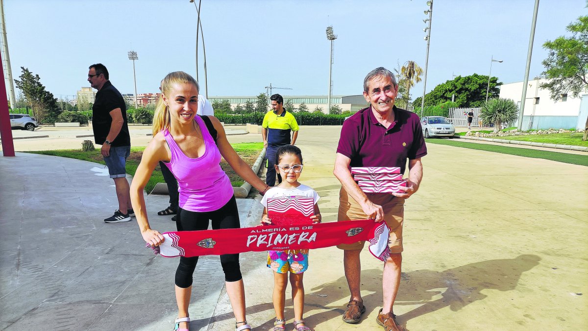 Familias que renovaron su compromiso con el Almería.
