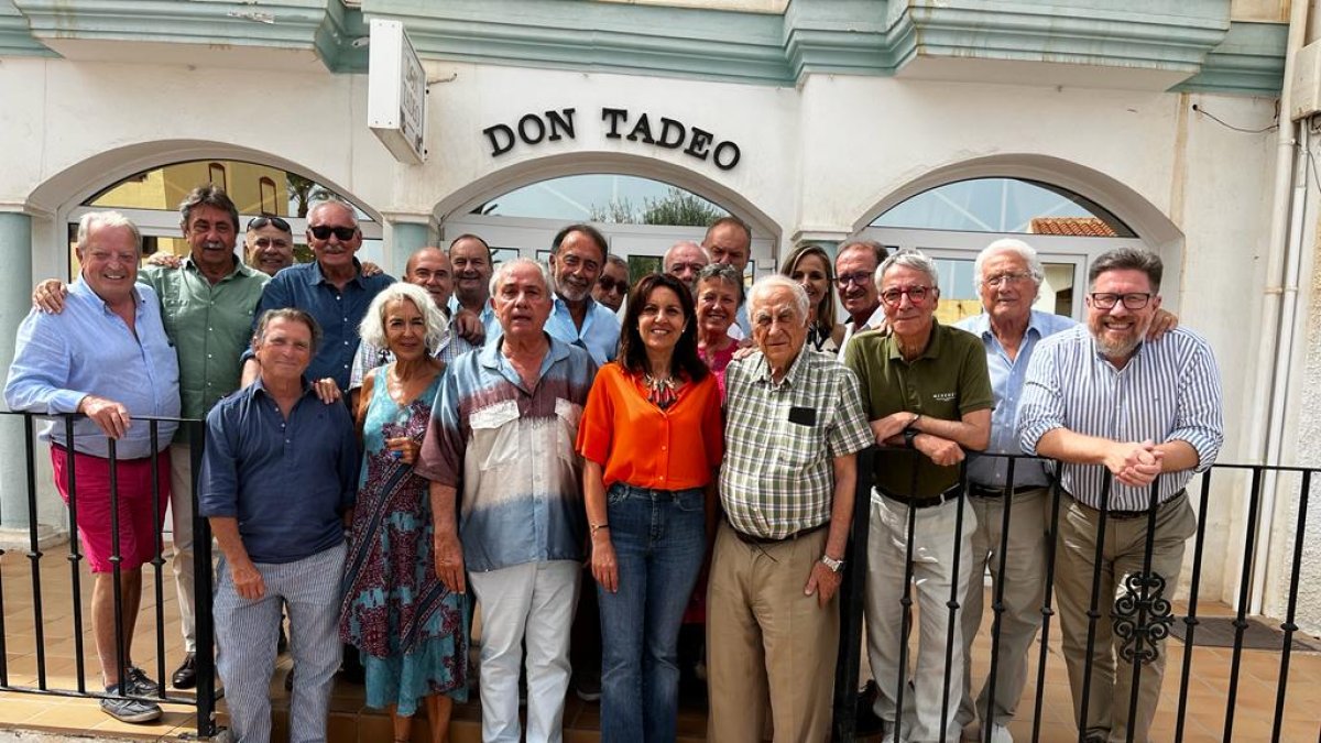 Reunión en casa Don Tadeo.