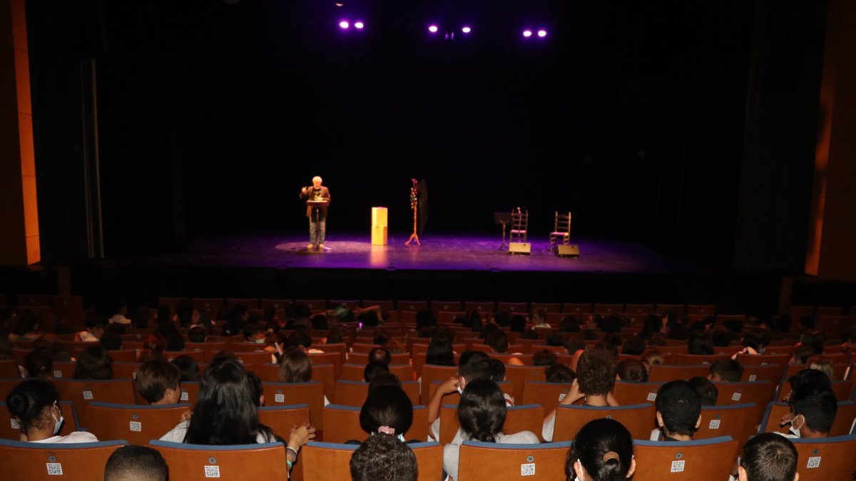 Los aficionados ya pueden apuntarse a las escuelas municipales de teatro de El Ejido.