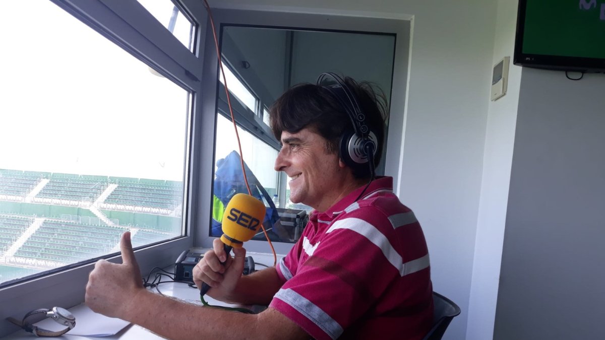 Pepe Morago en el Estadio Martínez Valero.
