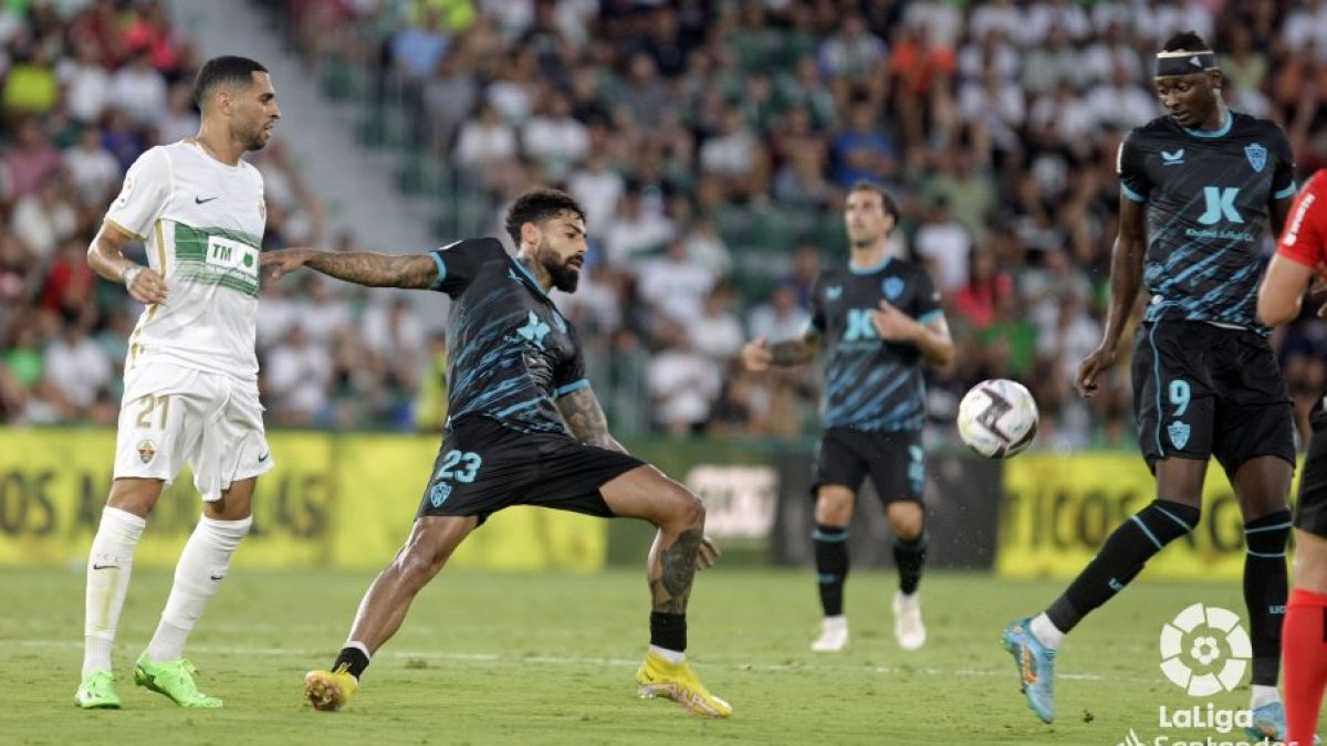 Samú Costa en el Elche-Almería.