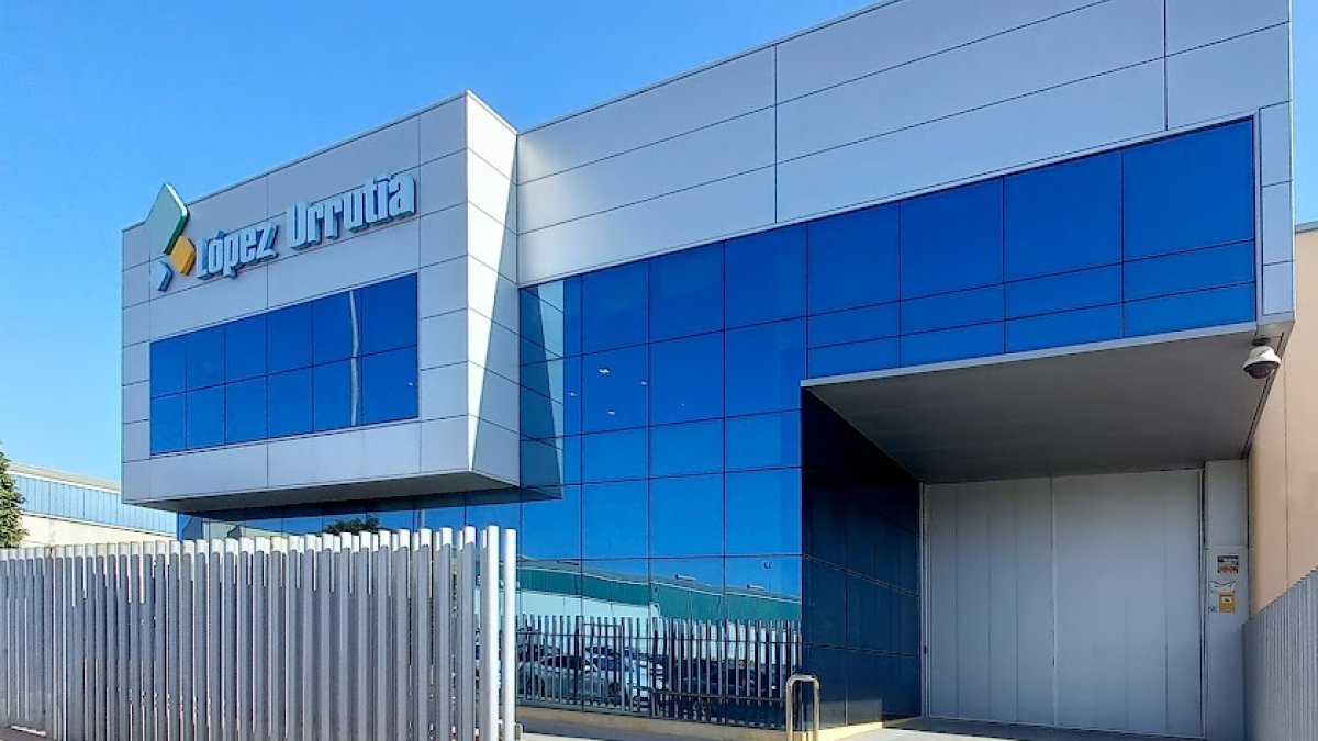 López Urrutia es una empresa almeriense innovadora y reconocida en el sector de montajes eléctricos y climatización.