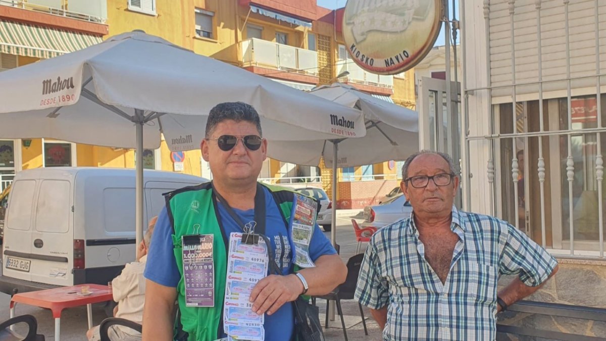 Luis Ruiz Rueda ha sido quien ha vendido estos cinco cupones.