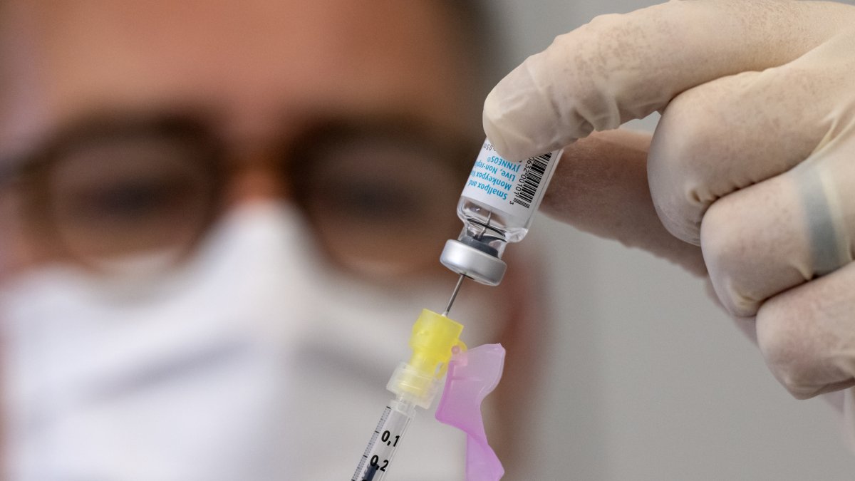 En Andalucía se han administrado ya casi 500 dosis de la vacuna contra la viruela del mono.