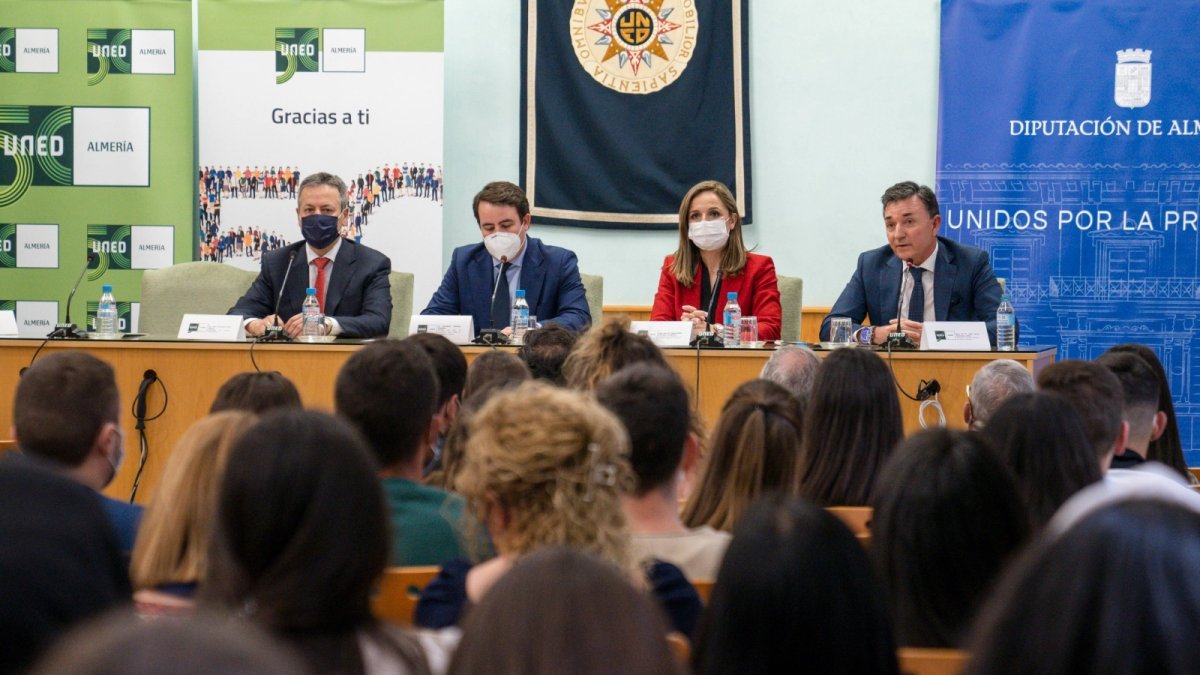 La UNED incorpora dos nuevos grados a su oferta.