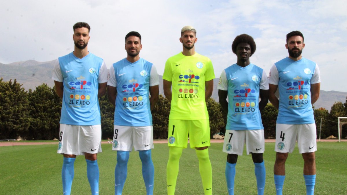 Los nuevos capitanes del equipo celeste.