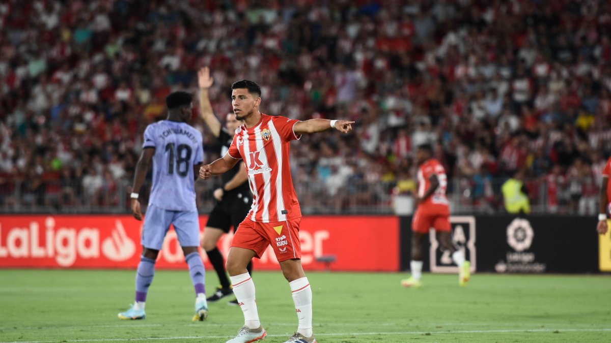 Robertone en el Almería-Real Madrid.