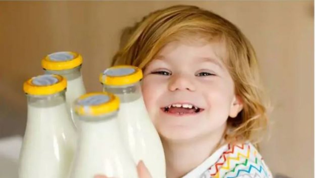 Campaña de recogida de leche desde la Hermandad de las Angustias.