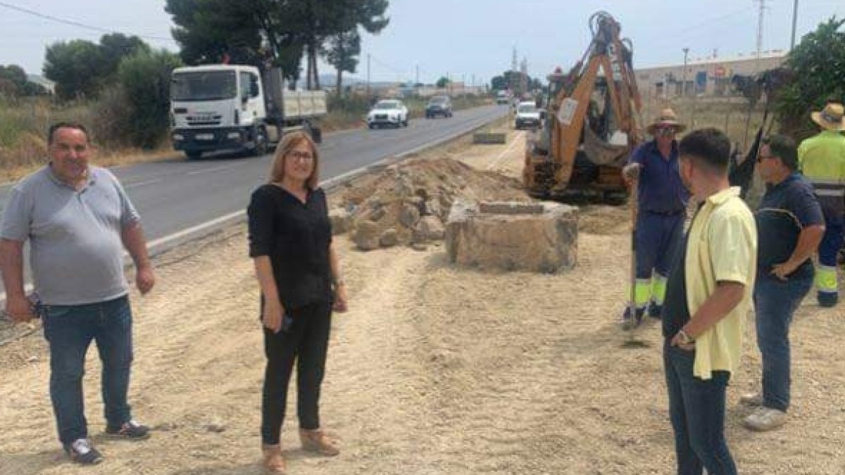 Visita de Esperanza Pérez y varios concejales a las obras entre Campohermoso y San Isidro.