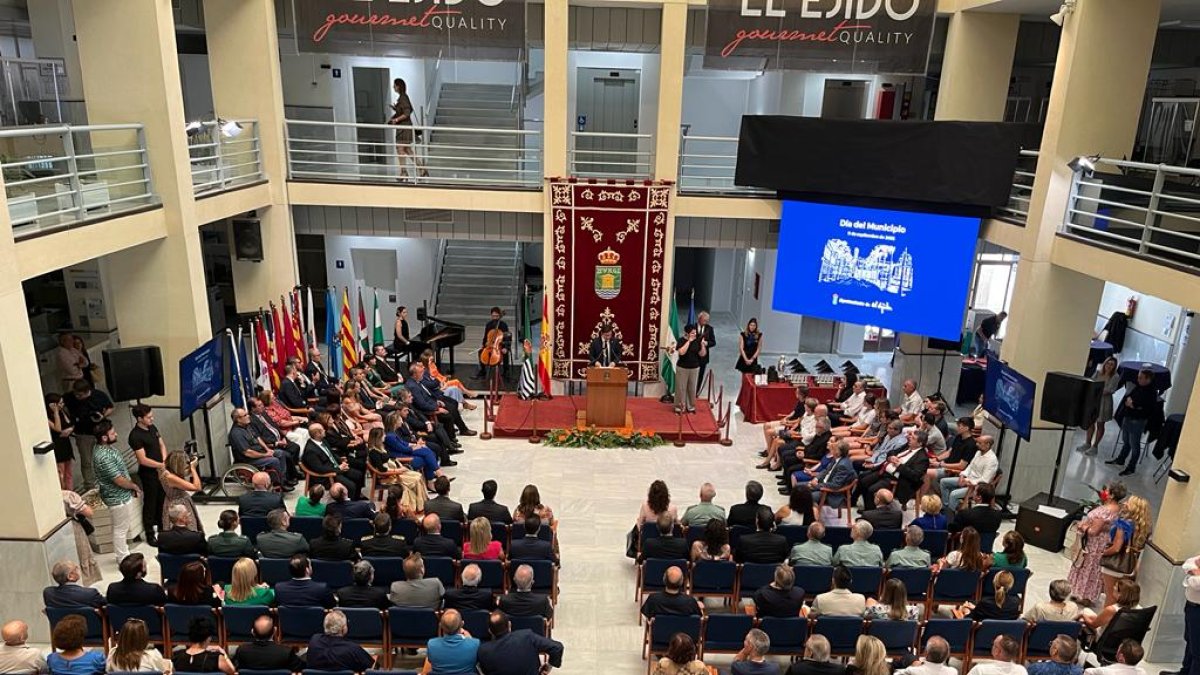 El acto se celebró en el Patio de Luces.