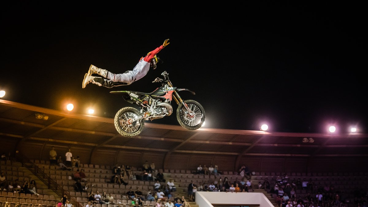 EDGAR TORRONTERAS estuvo sobresaliente en la Plaza de Toros de Roquetas de Mar .