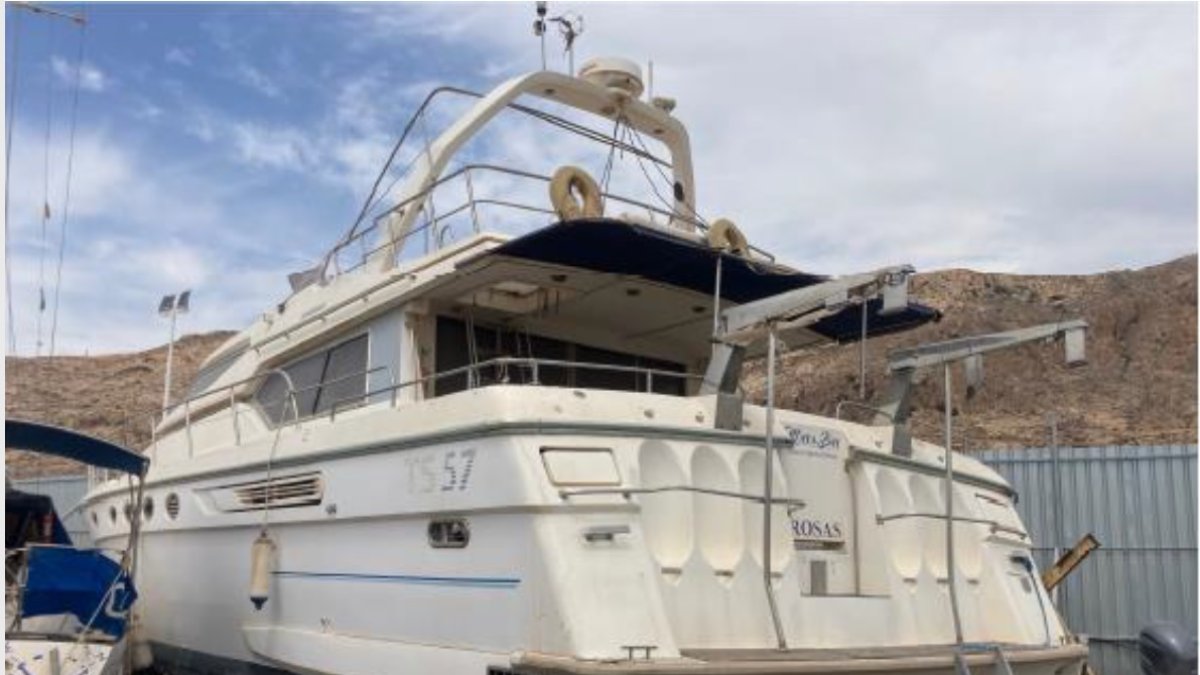 Imagen del barco en el depósito