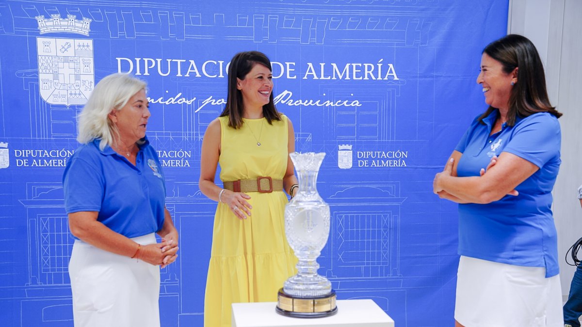 La vicepresidenta recibe a las embajadoras de la Solheim Cup.