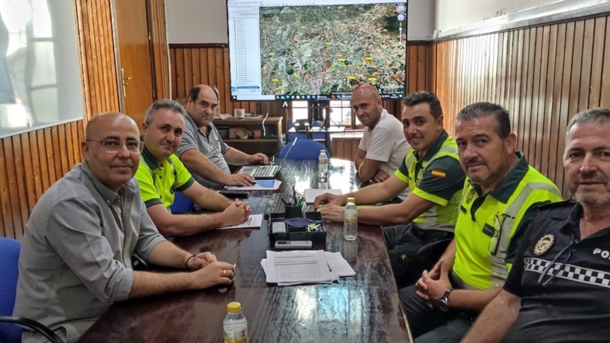 Reunión con el alcalde de Huércal-Overa al frente.