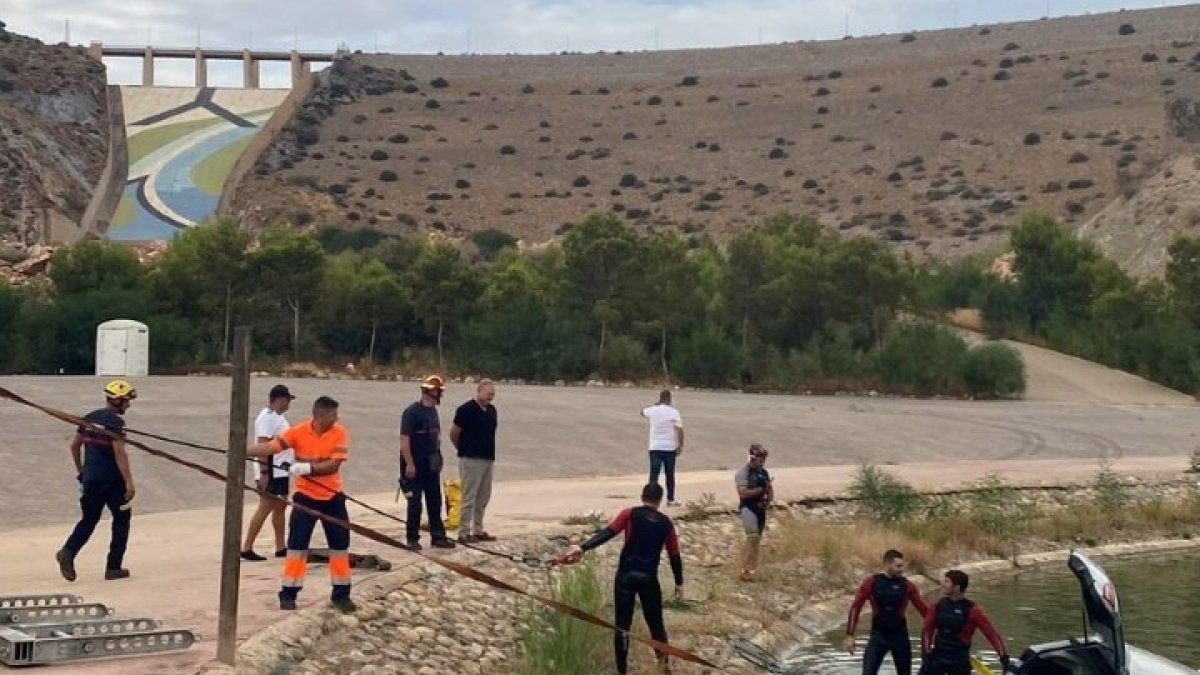 Rescate de un vehículo en Cuevas del Almanzora.