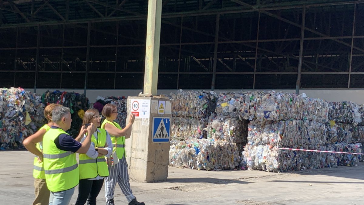 Visita a la planta de reciclaje.