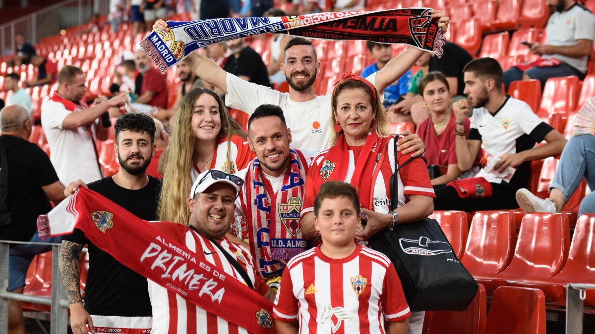 Aficionados en el Almería-Real Madrid.