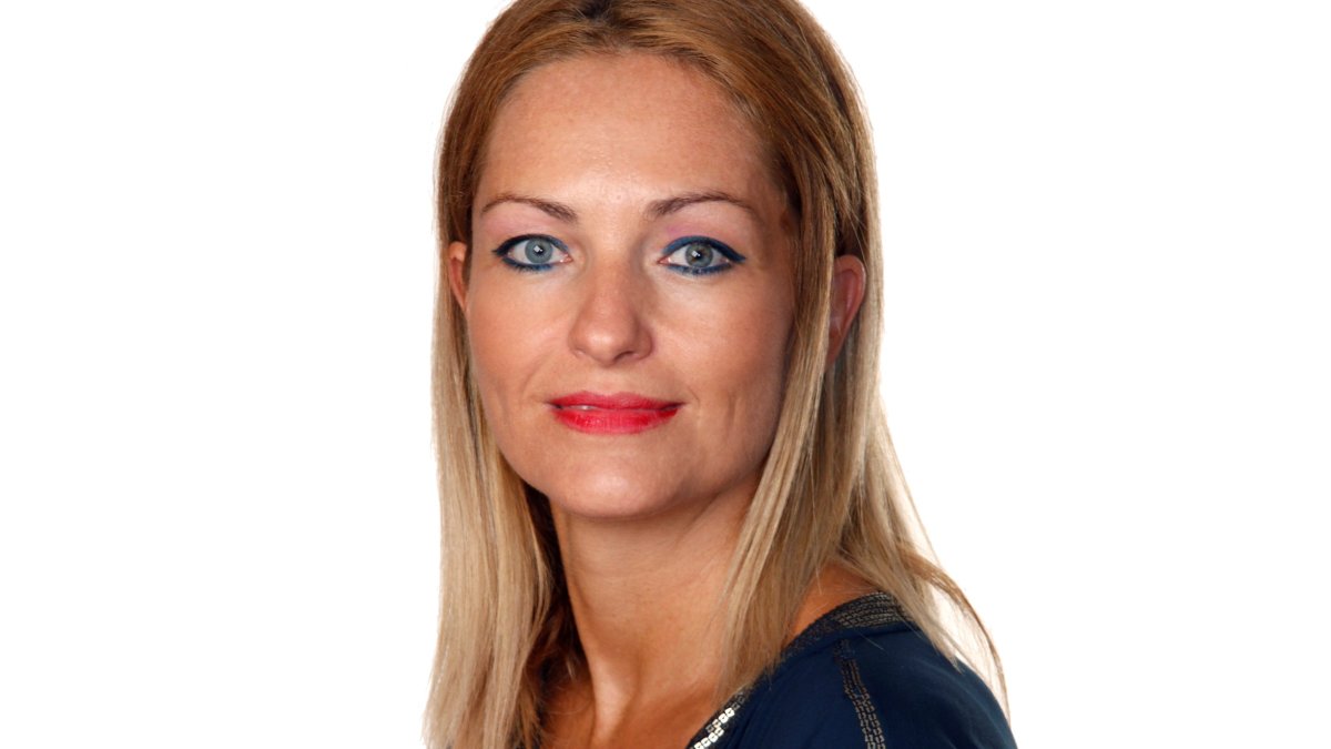 María del Mar Esparza.