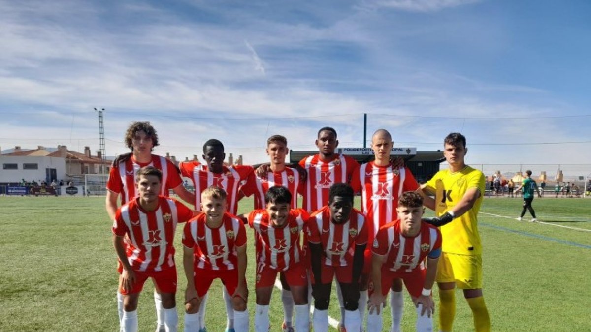 Los canteranos del UD Almería aprenden a perder.