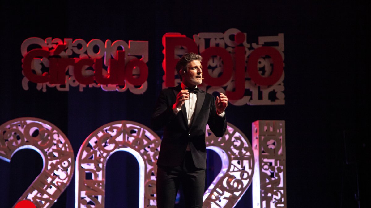 El actor Jesús Olmedo, conduciendo la gala de Círculo Rojo del pasado año.