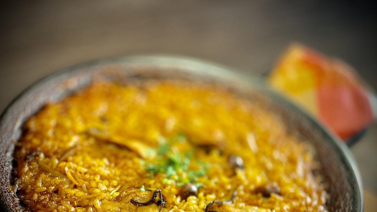 Paella para el almuerzo del sábado.