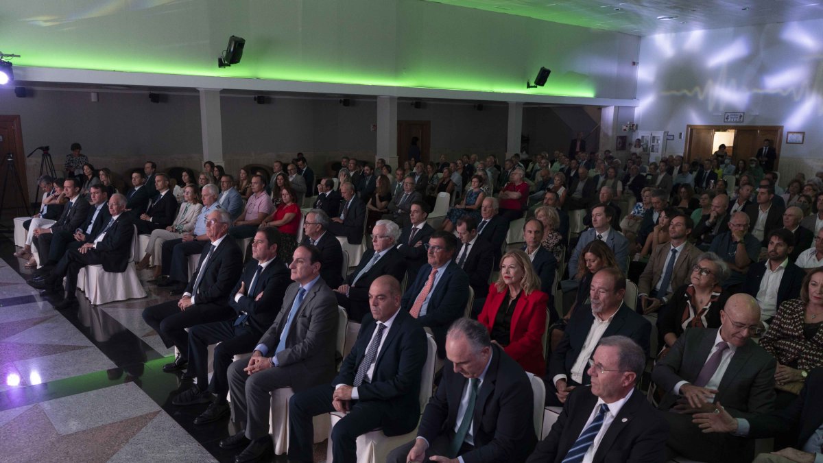 Sala del Hotel Playadulce llena de asistentes a los Premios de Asempal.
