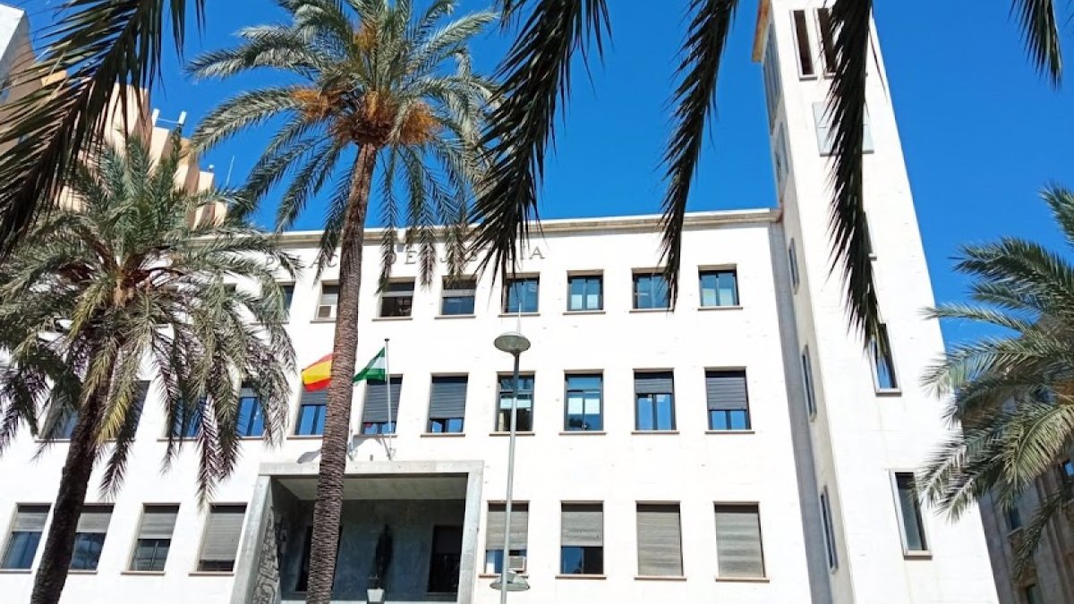 Fachada del Palacio de Justicia.