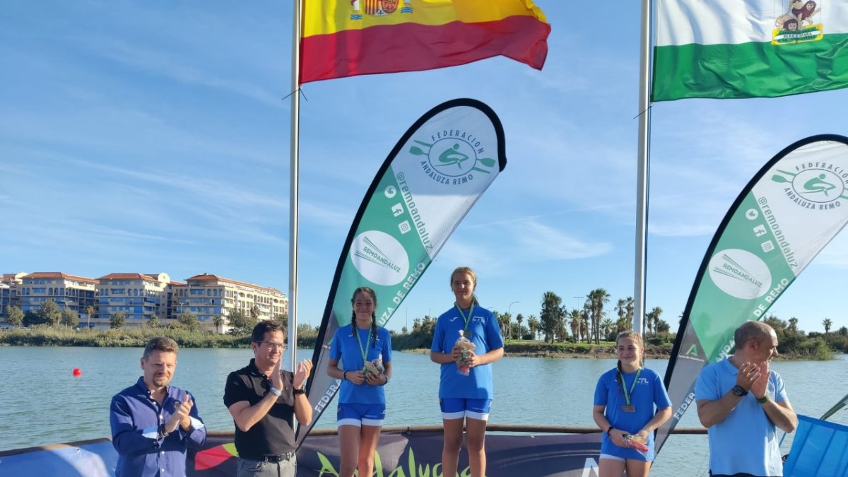 El podio con los ejidenses en lo más alto.