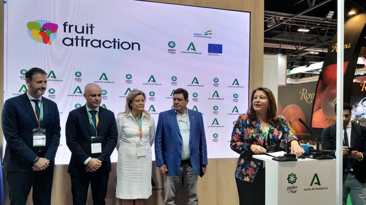 Carmen Crespo, consejera de Agricultura, Ganadería, Pesca y Desarrollo Rural, en la primera jornada de Fruit Attraction.