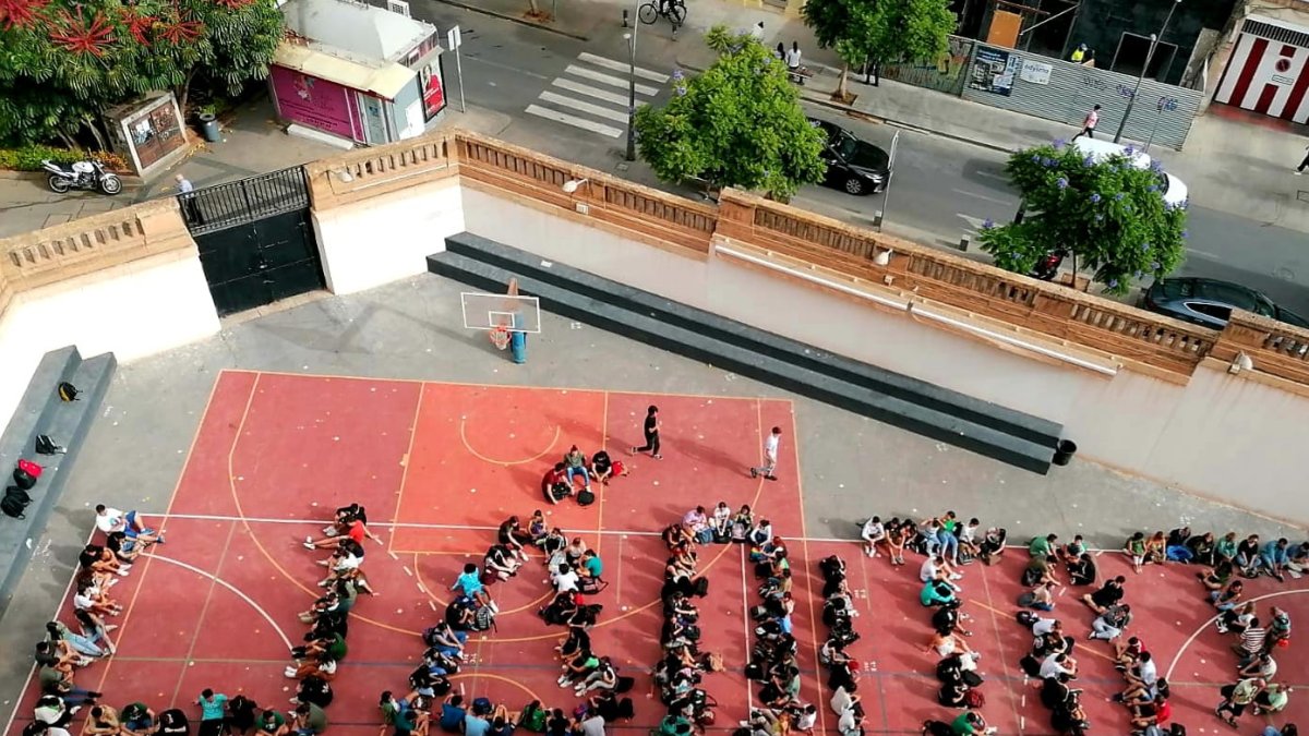 Acción realizada el lunes en el IES Celia Viñas.