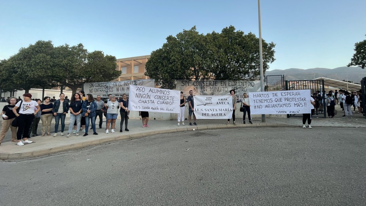 Acción de protesta llevada a cabo en el IES Santa María del Águila.