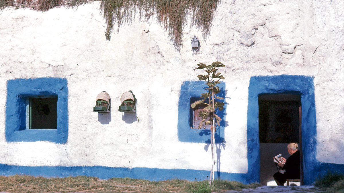 Una de las cuevas del Mesón Gitano fue habilitada como vivienda para el guarda del recinto, un vecino del barrio.