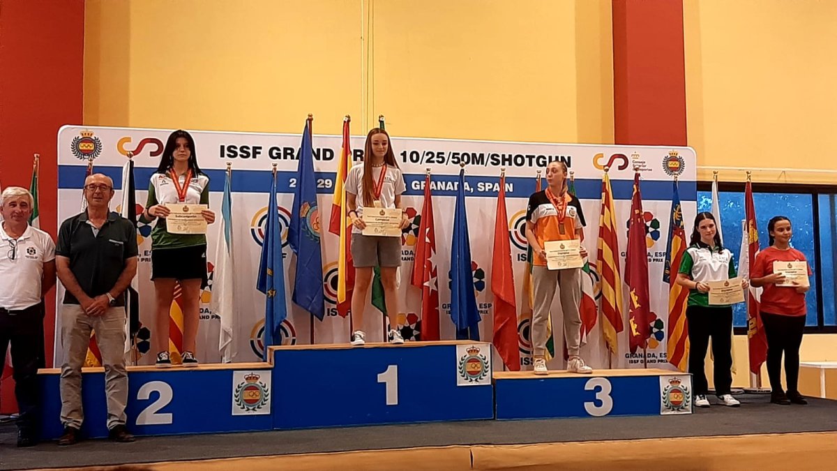 María del Mar Sánchez de Santos en lo más alto del podio.