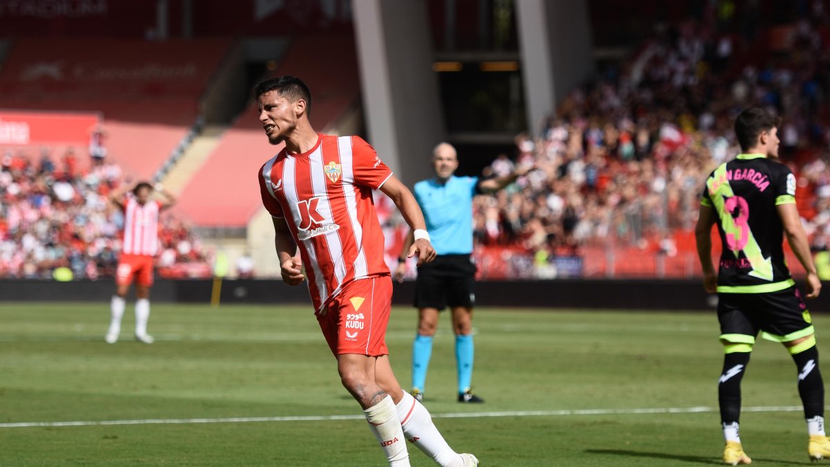 Robertone en el Almería-Rayo.